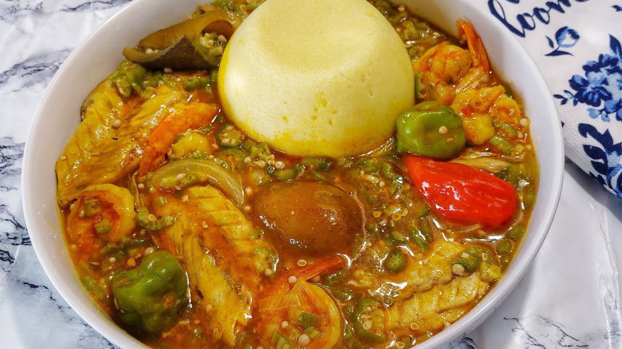 Sauce Gombo A La Peau de Boeuf & Poisson Fumé || Nettoyage de la peau de boeuf ||Okra soup