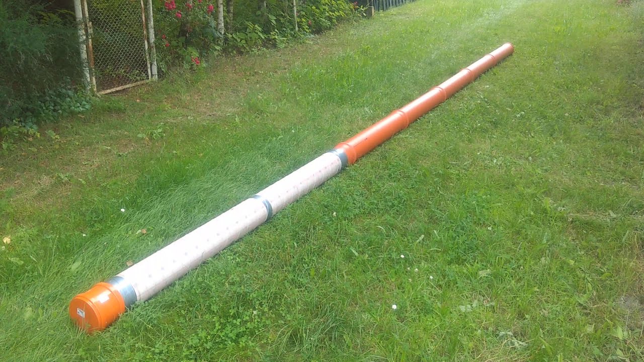 Wiercenie studni na działce #4 montaż rury osłonowej w otworze studni