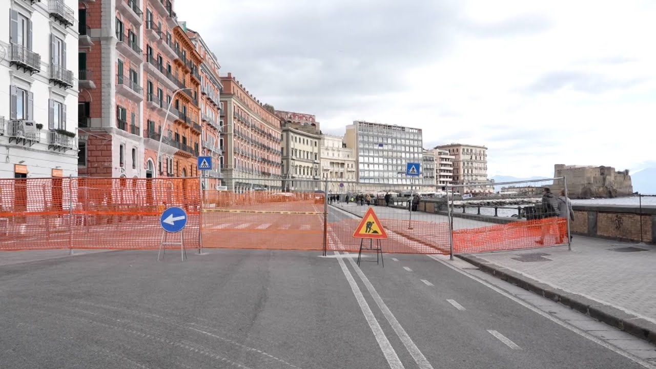 Napoli, lavori sul lungomare: ristoranti perdono dehor