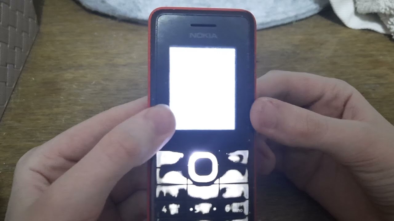 Nokia 107 горит экран на выключенном телефоне 