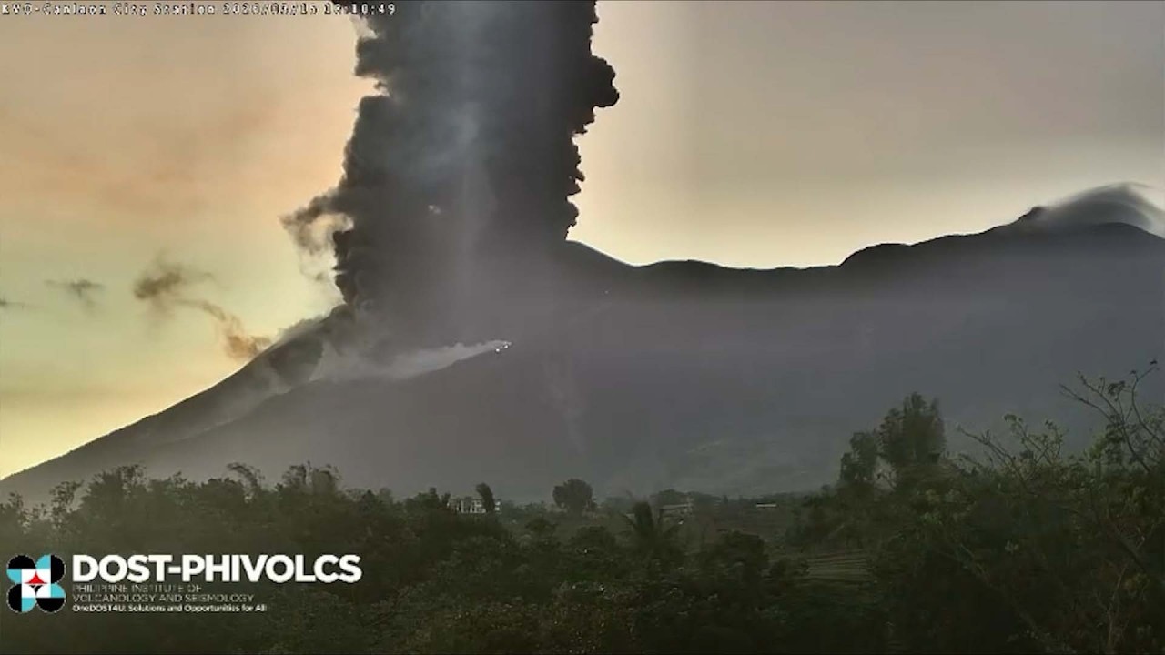 Grass fire kag ash fall sa Negros