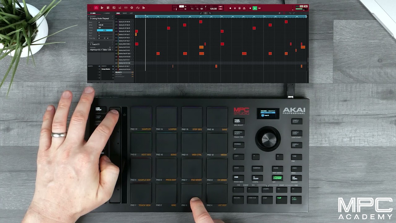 How To Use Note Repeat on MPC Studio