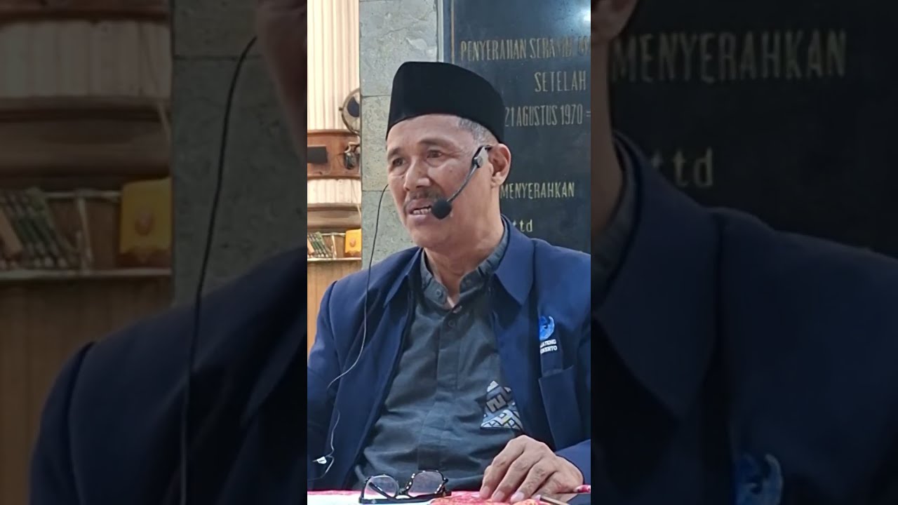 MENJELANG BERBUKA PUASA DI MASJID AGUNG BAITUSSALAM PURWOKERTO