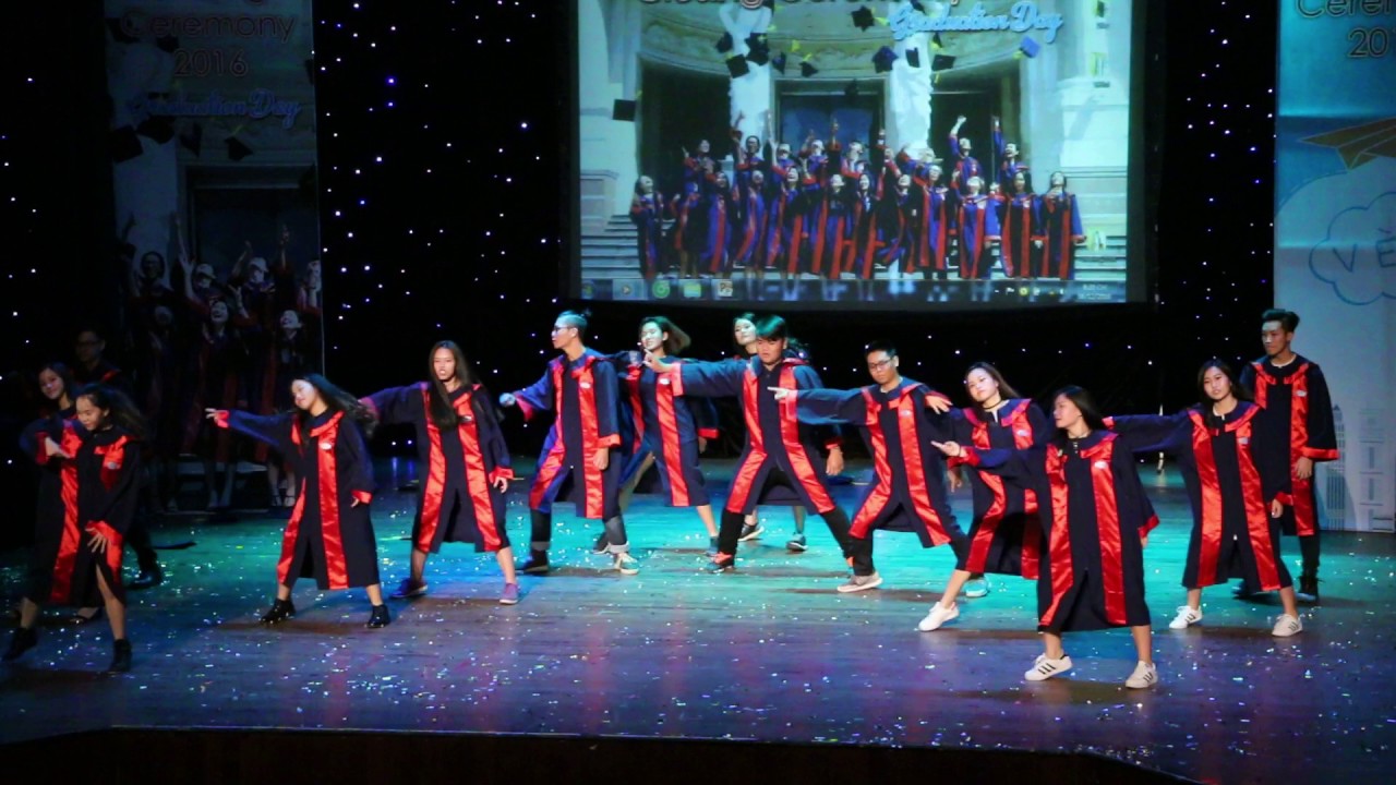 We're all in this together (flashmob) - SIC Year 12