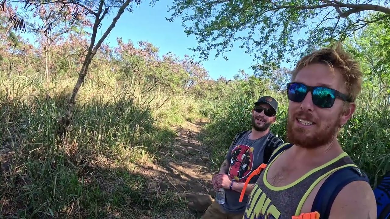 Captain Cook Monument Hike