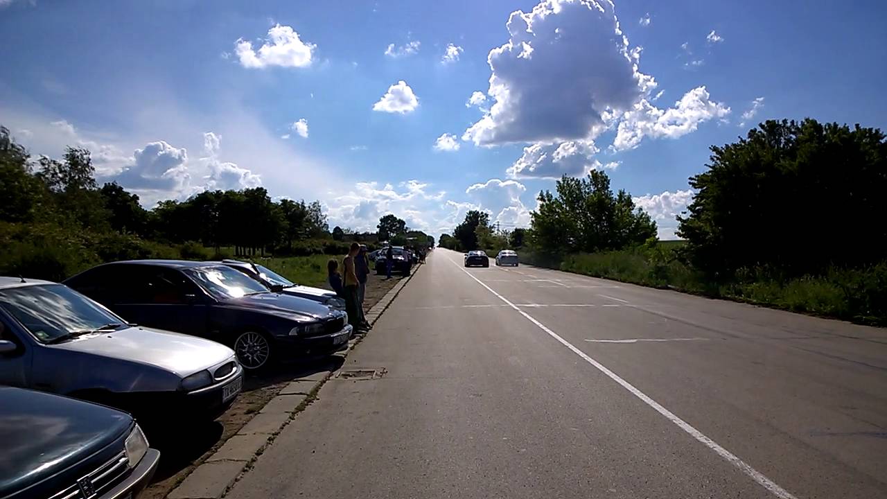 BMW 330d vs Audi S5 V8 360 hp