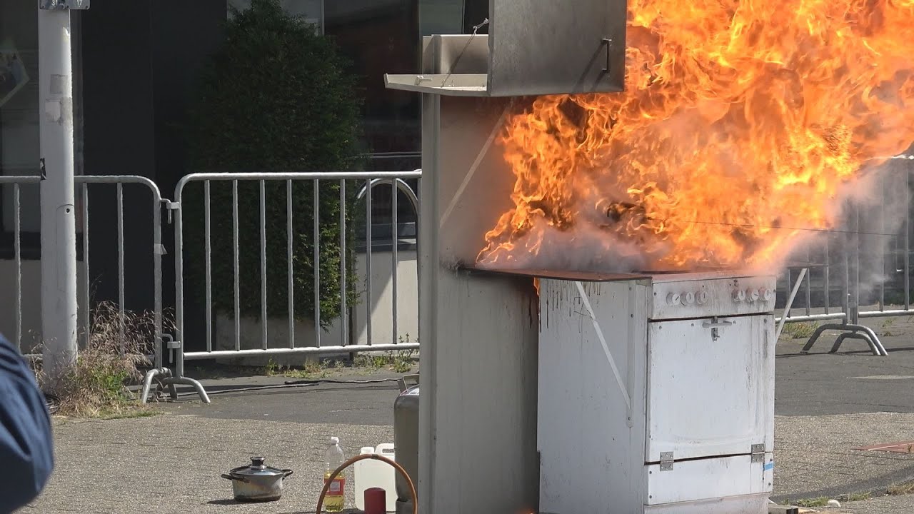 Feuerwehr Emsdetten Teil 3 - Fettexplosion