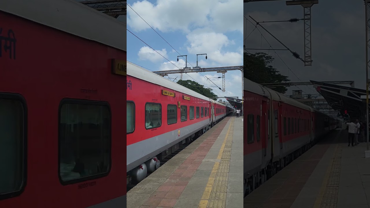 12996/Ajmer - Bandra Terminus SF Express overtakes 09625/Ajmer - Daund Special Fare SF at 130 kmph!!