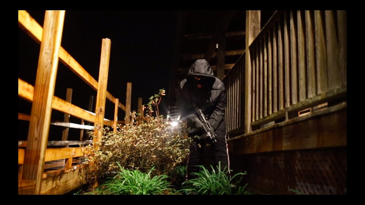 Tee War feat. Kfamouz- BIG WAR (Official Music Video)