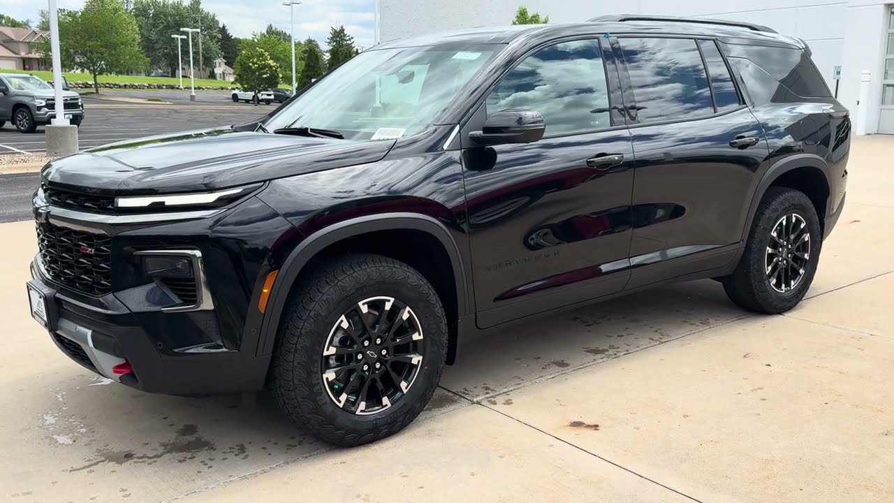 New 2024 Chevy Traverse Z71 at Bergstrom Chevrolet of Middleton