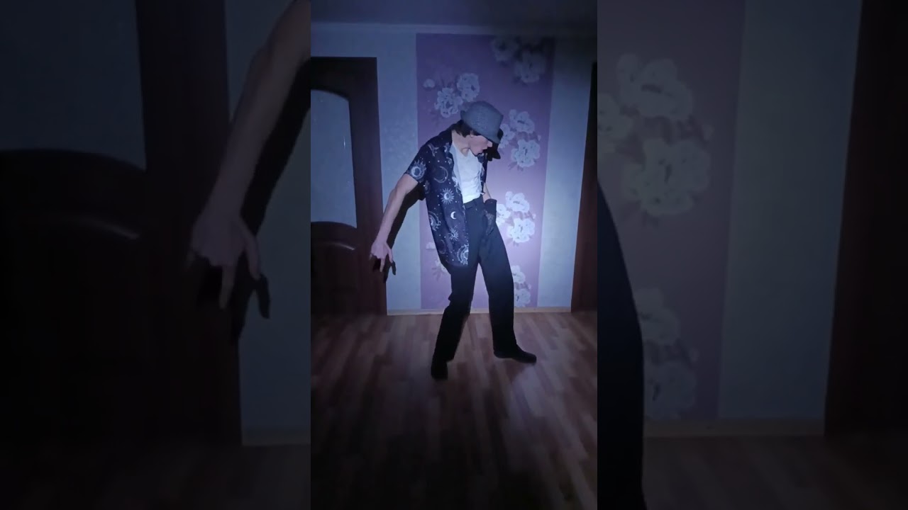 Performance by Billie Jean / Michael Jackson