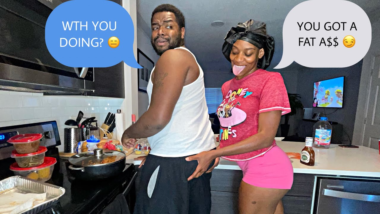 SMACKING MY BOYFRIEND CHEEKS TO SEE HIS REACTION **HE LIKED IT**