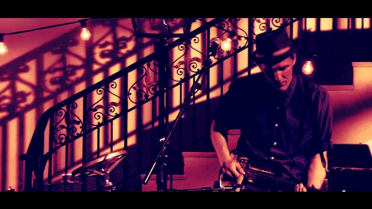 Hugh Laurie - Tipitina