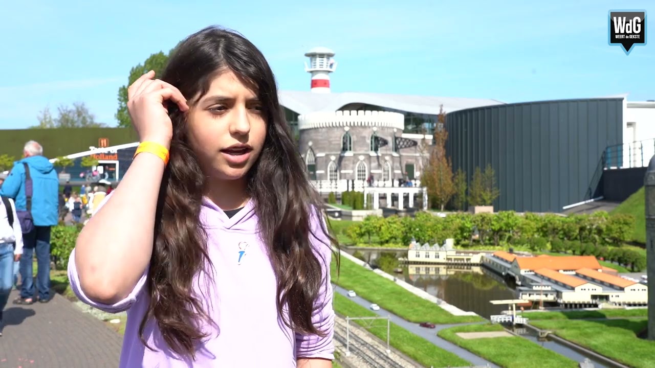 Leerlingen basisschool De Kameleon bij Nationale Kinderherdenking