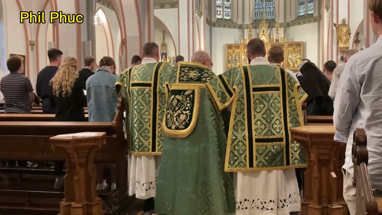 Old traditional Latin mass at Sacred Heart of Jesus Catholic Church Copenhagen 6PM Sunday 11/09/2022