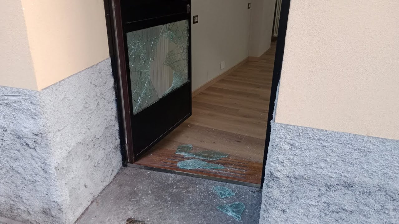 Vigevano: spaccata nella barberia di corso Novara. Il racconto del titolare