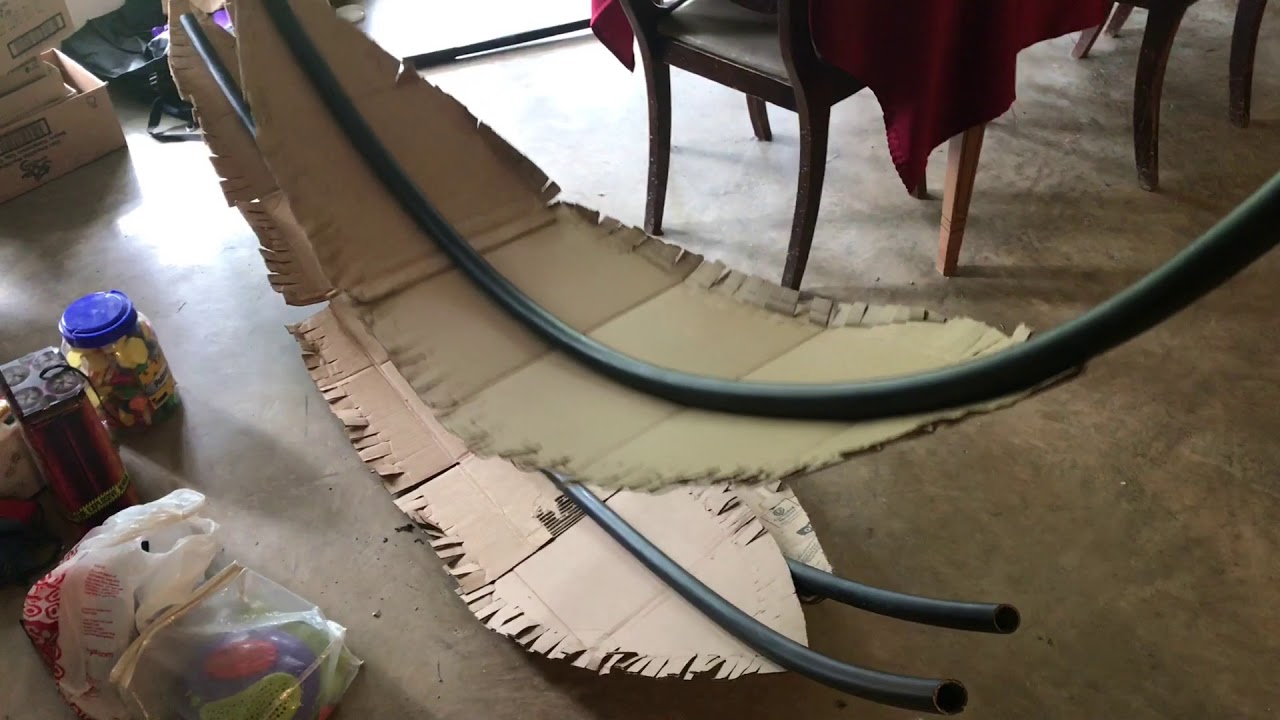MAKE a giant palm tree in about two hours