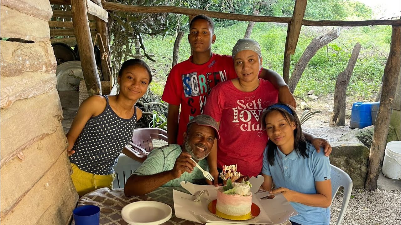 Celebrando los 16 años de nuestra hija Denise 