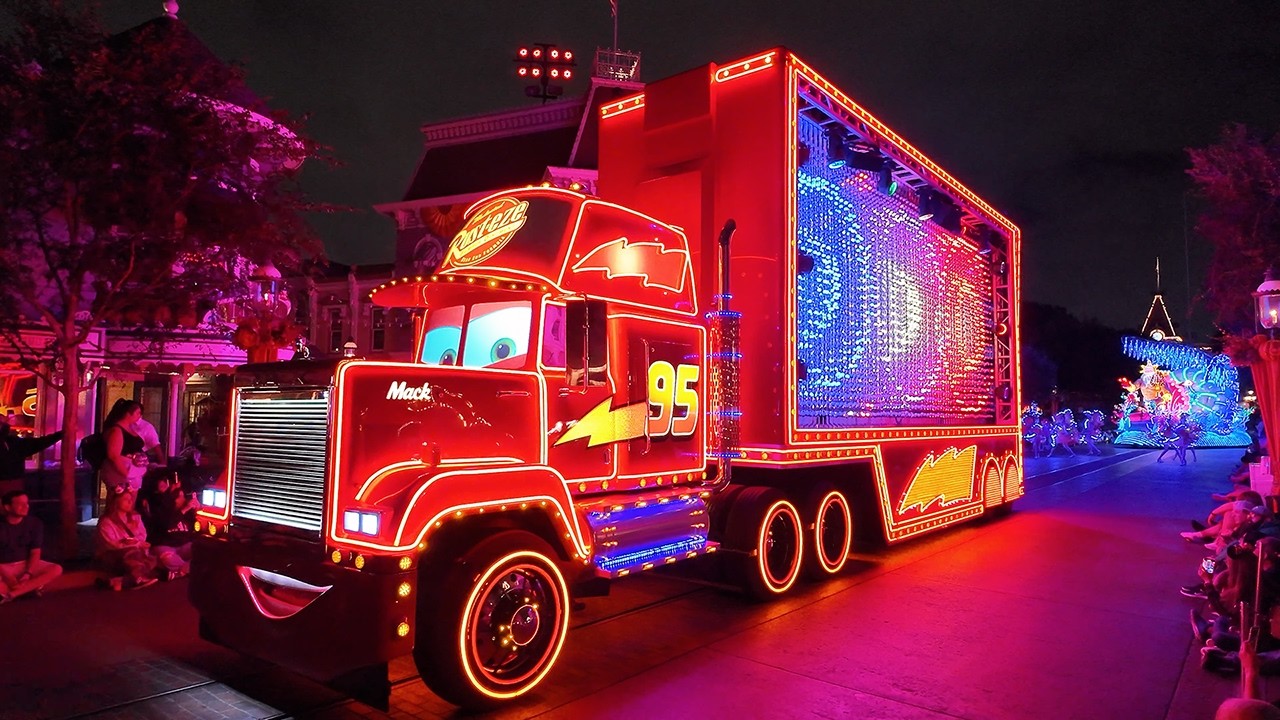 Disneyland’s Paint the Night Parade in Stunning 4K | Filmed September 2025