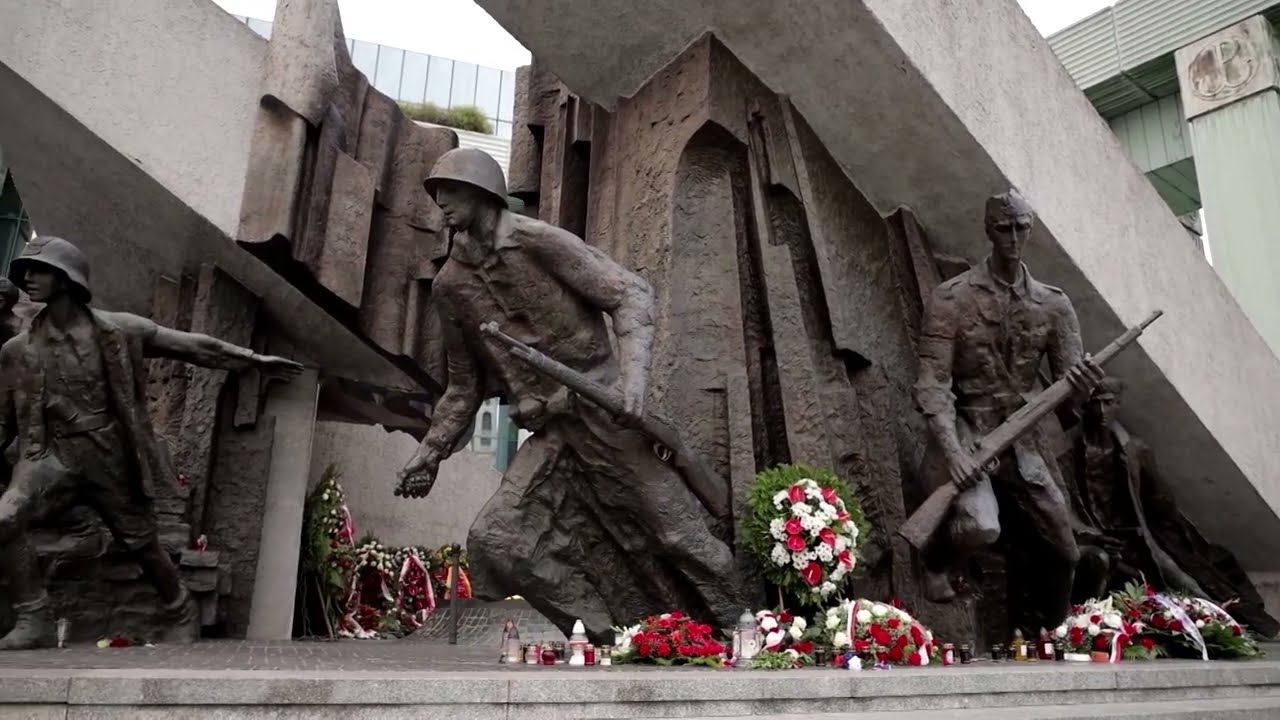 Sirens blare in Poland to honor Warsaw Uprising