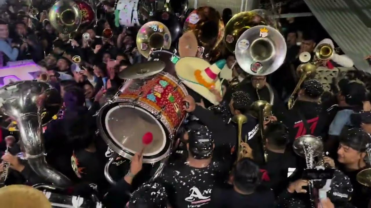 El encuentro de bandas más impactante que verás 😱