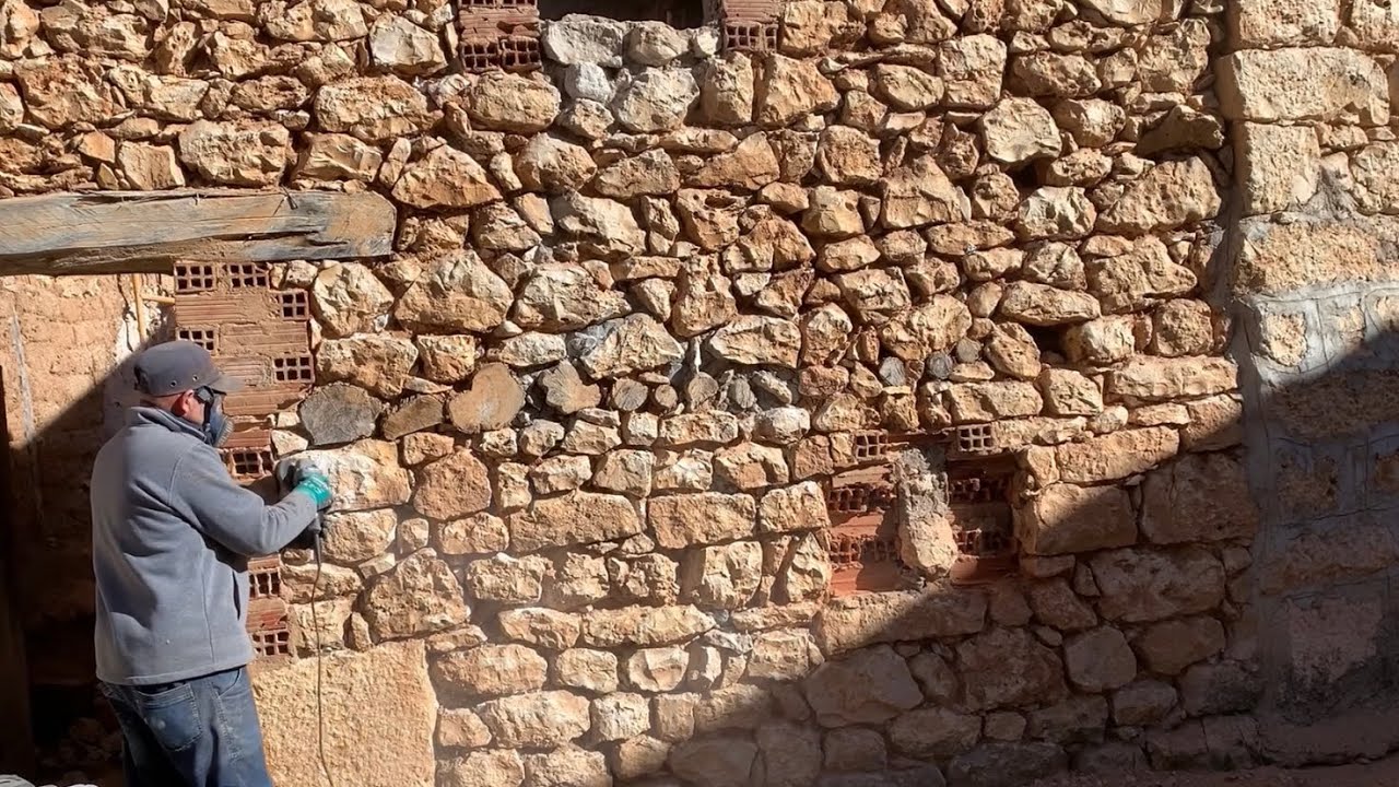 Limpieza de piedras antiguas de manera ecológica y de manera química