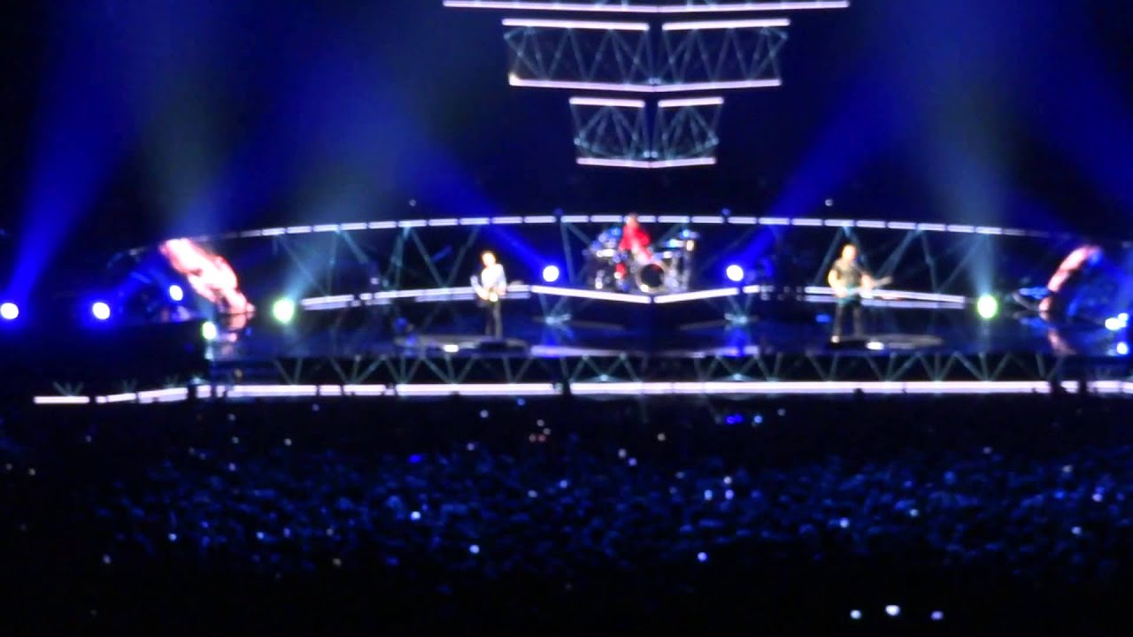 MUSE KNIGHTS OF CYDONIA LIVE PARIS BERCY 2012 (18/10/2012)