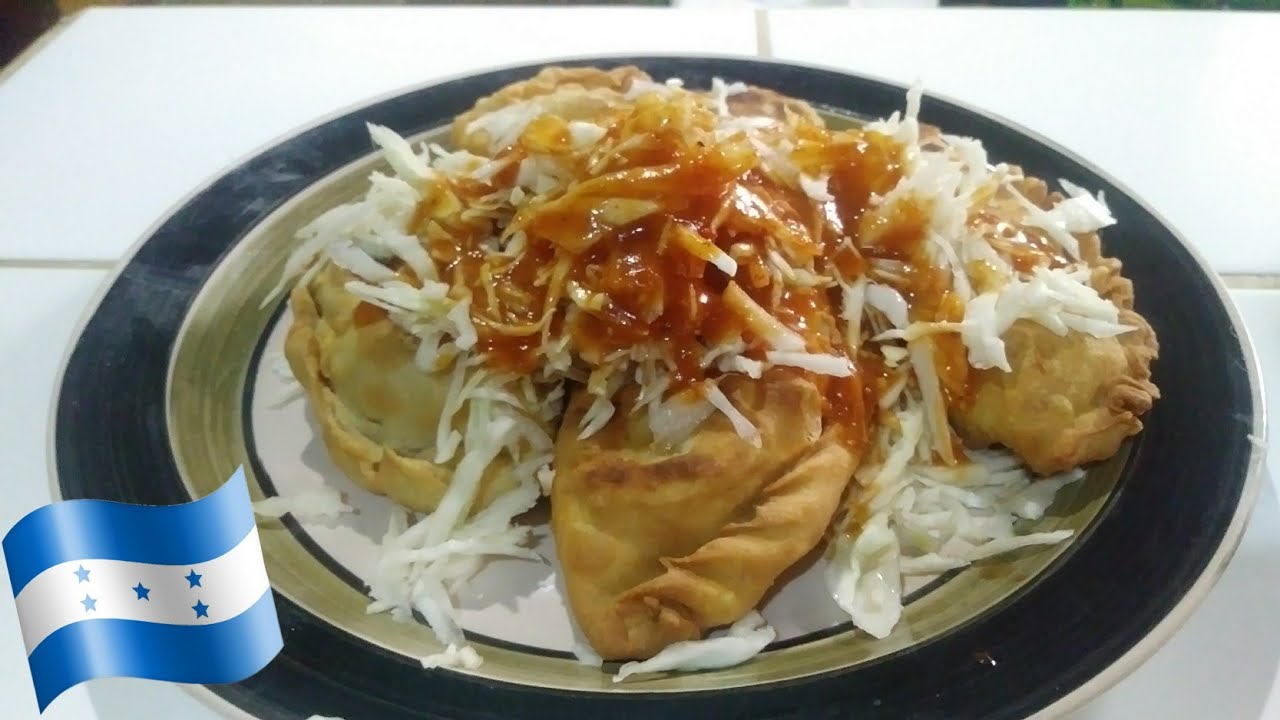 pastelitos de harina de trigo con pollo😋 hondureños🇭🇳