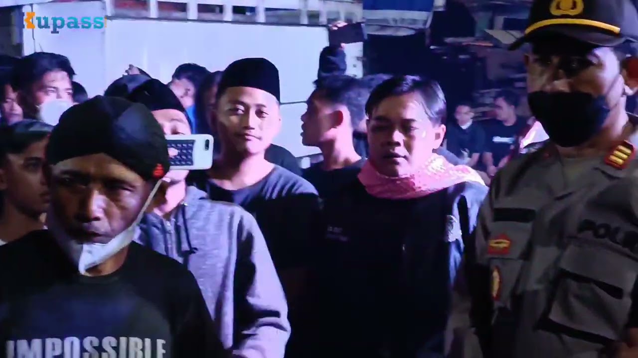 GIRISUBO GEGER, PANEWU DAN KAPOLSEK DIPROTES WARGA TERKAIT TAKBIR KELILING