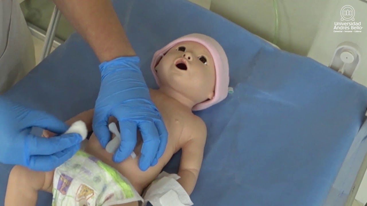 Aseo del cordón umbilical en un recién nacido