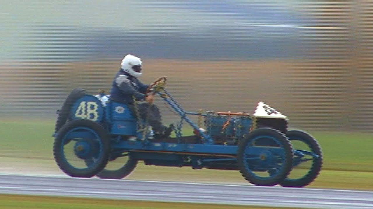 1906 Darracq Grand Prix racer spins out