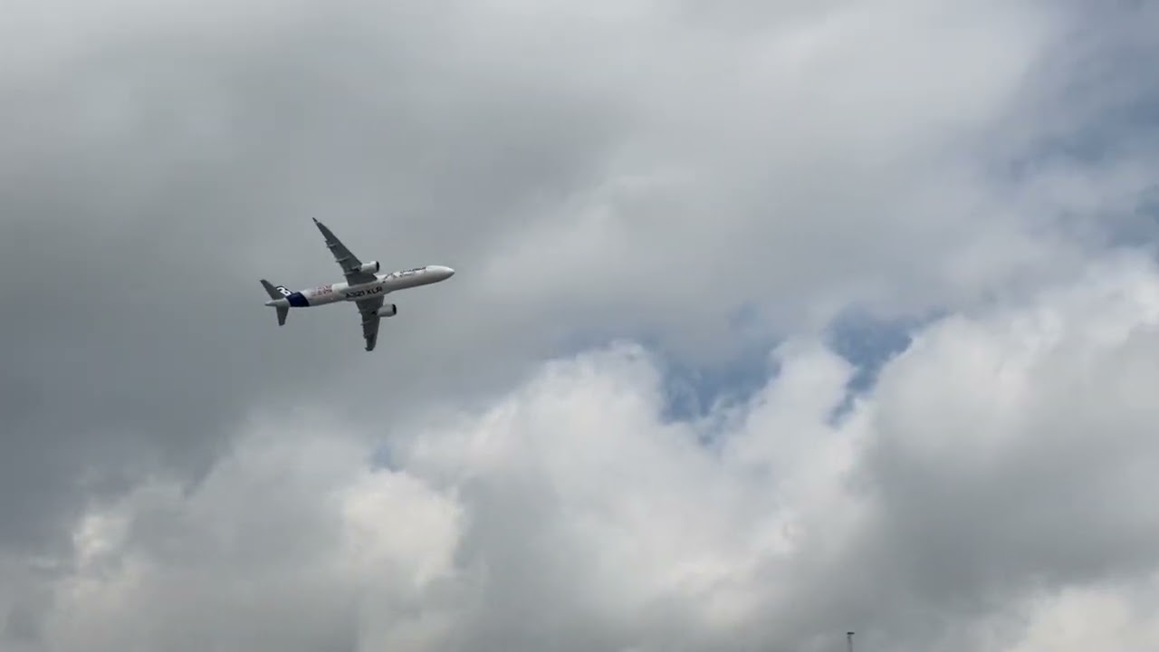 Demonstration flight of the Airbus A321 XLR at Paris Air Show 2023