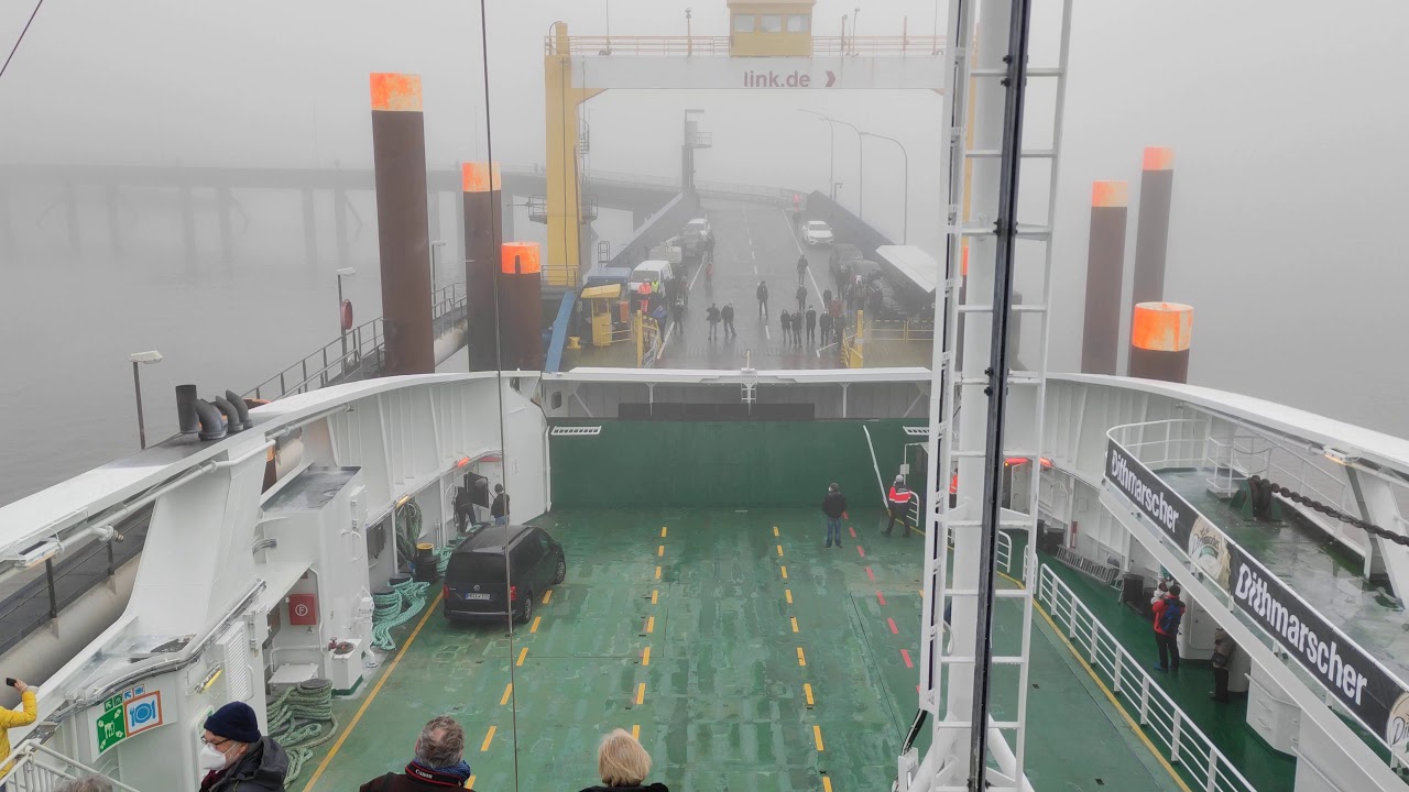 Greenferry I / Elbferry Infos über die Fähre, Anlegen in Brunsbüttel im Nebel