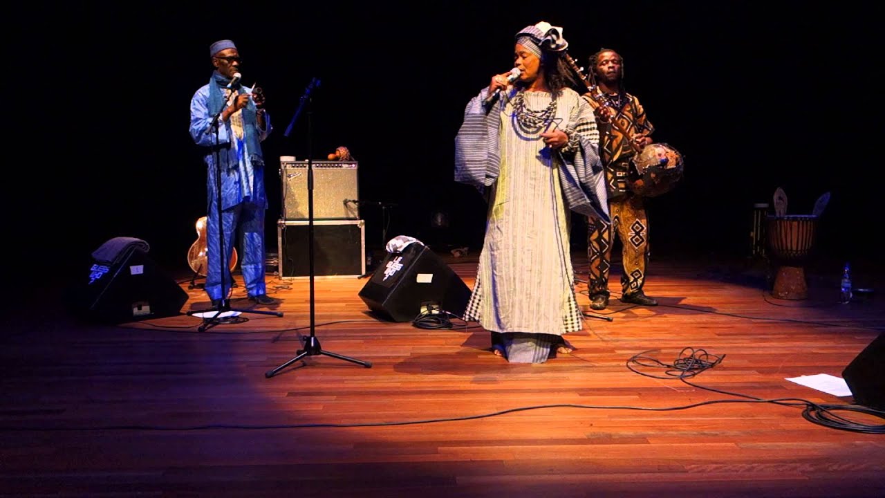 Nâ Hawa Doumbia @ Le Guess Who? 2015