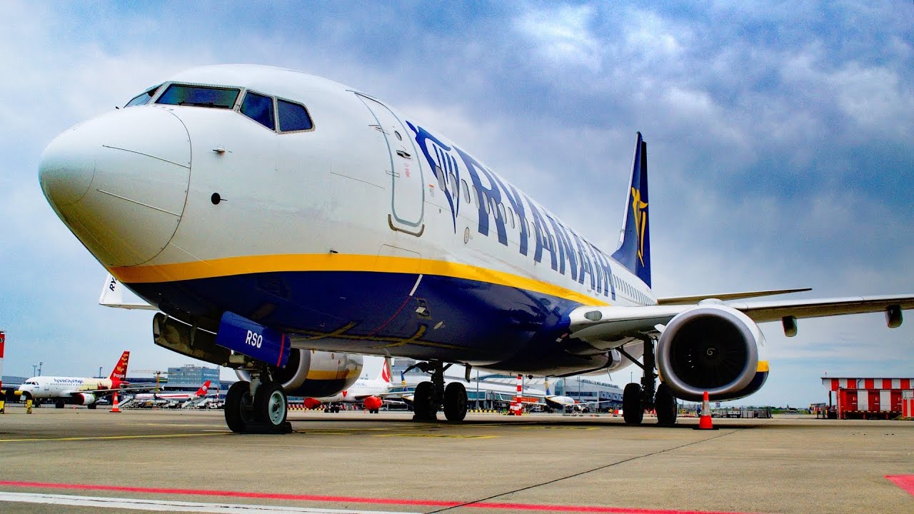 TRIP REPORT FR4069 Prague-Kraków | Boeing 737-800 EI-DWD