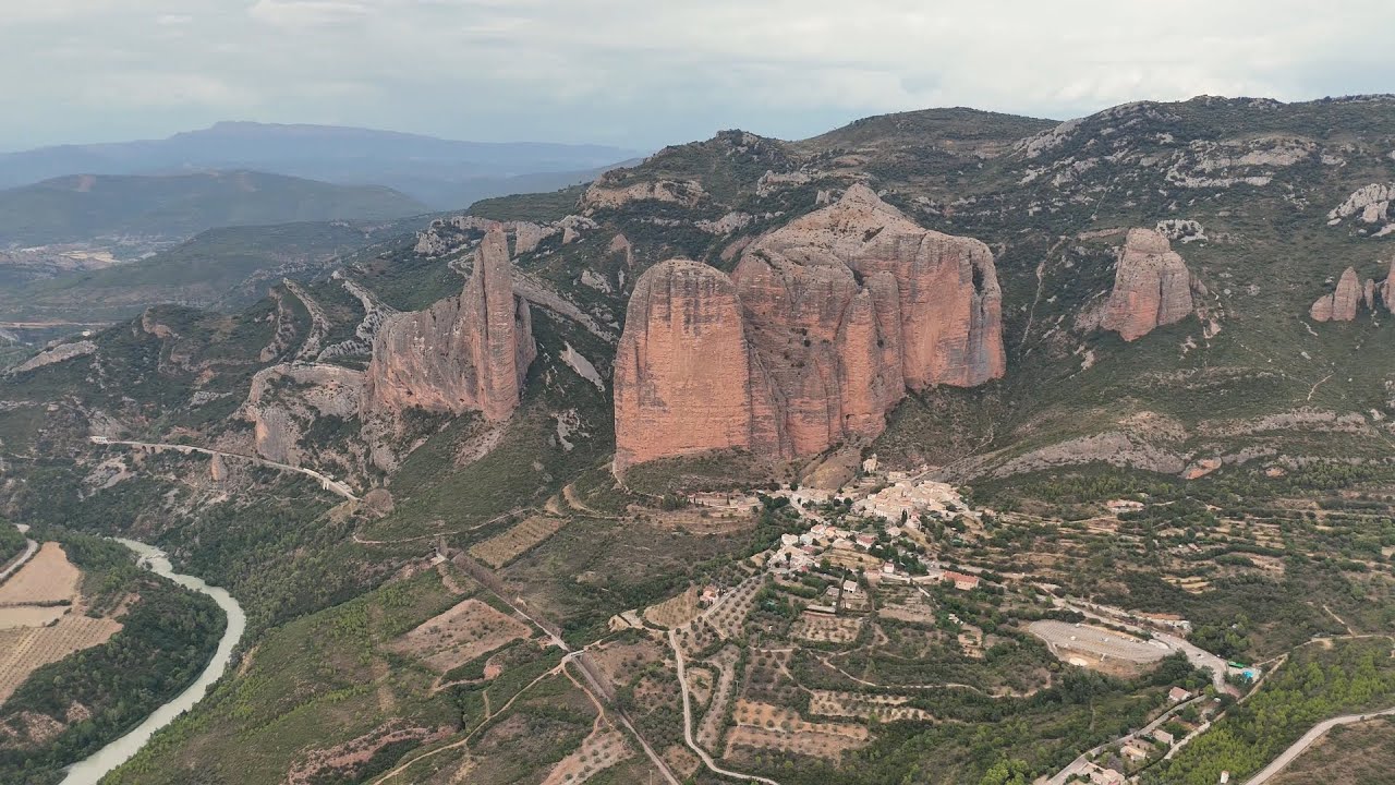 Mallos de Riglos by drone DJI air 3