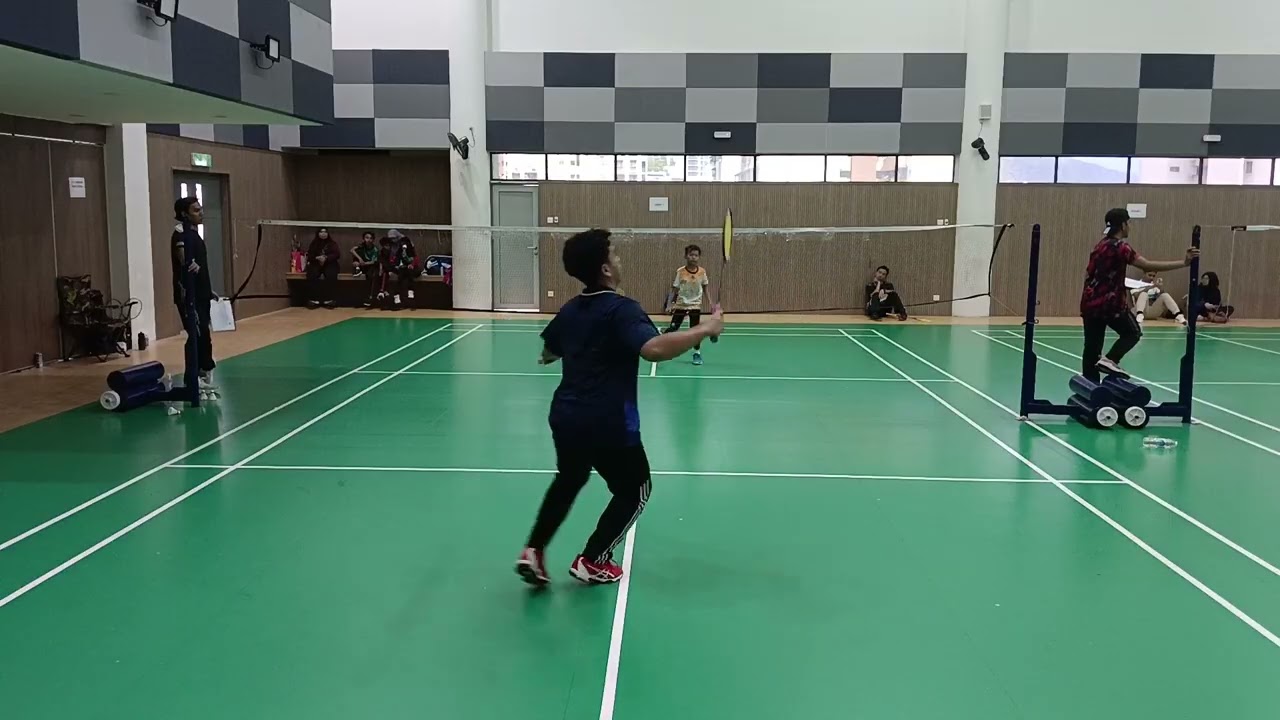 Kejohanan Badminton Tertutup AZ Sport