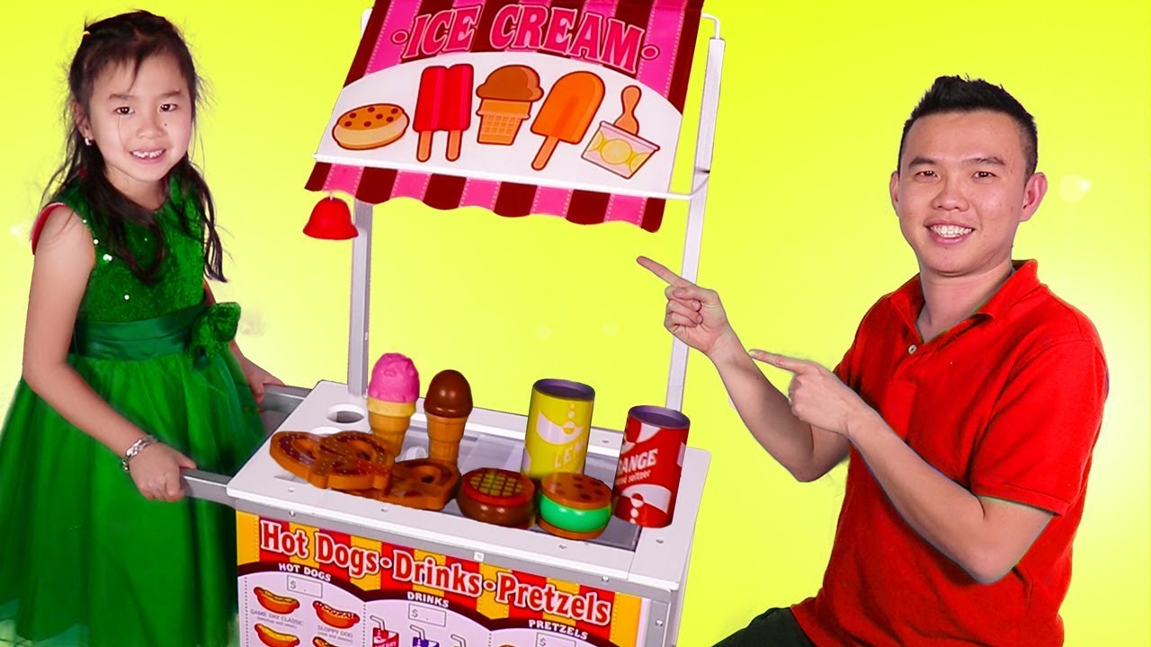 Jannie Pretend Play with Ice Cream Food Cart Toy