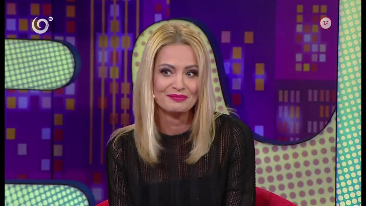Šesť blondínok na letisku (NIKTO NIE JE DOKONALÝ)