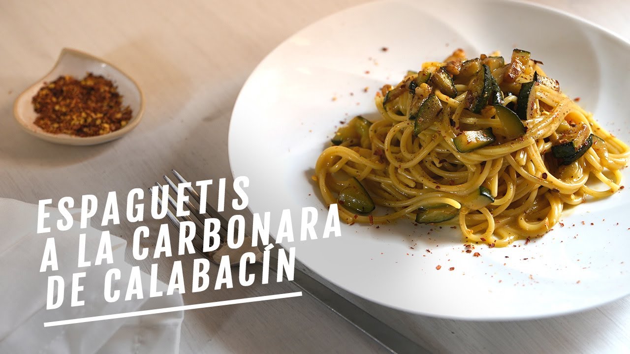 Espaguetis a la carbonara vegetariana con calabacín | EL COMIDISTA