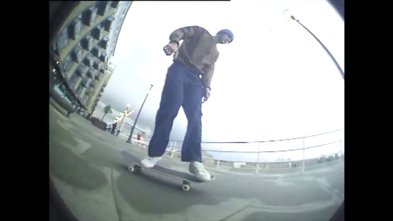 Ollie Lock - Skateboard Cafe's Ensemble