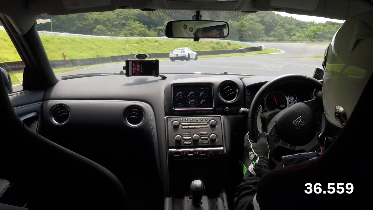 MY13R35 FSWショートコースで松田次生選手を追っかけながら34秒0