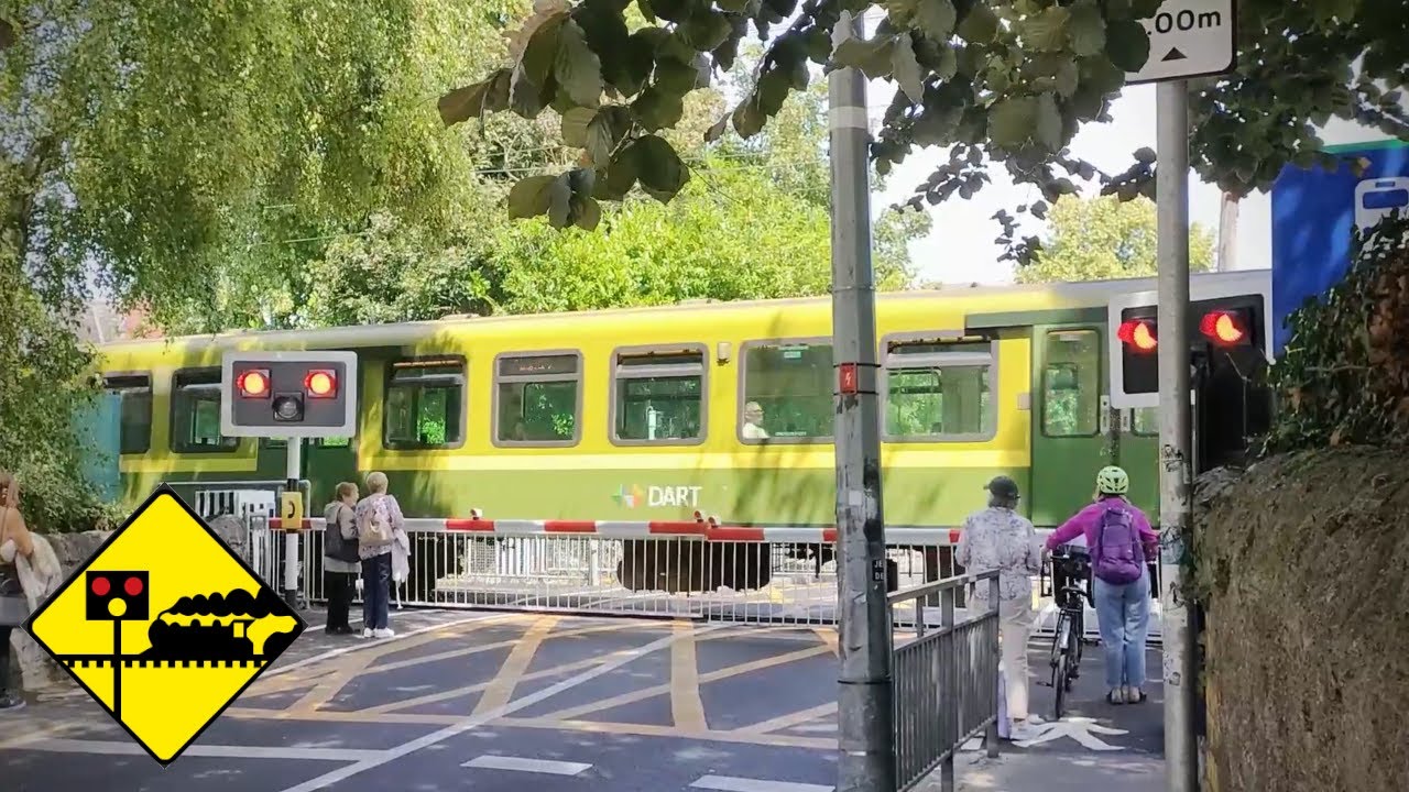 Level Crossing - Sydney Parade, Dublin - 07/07/25
