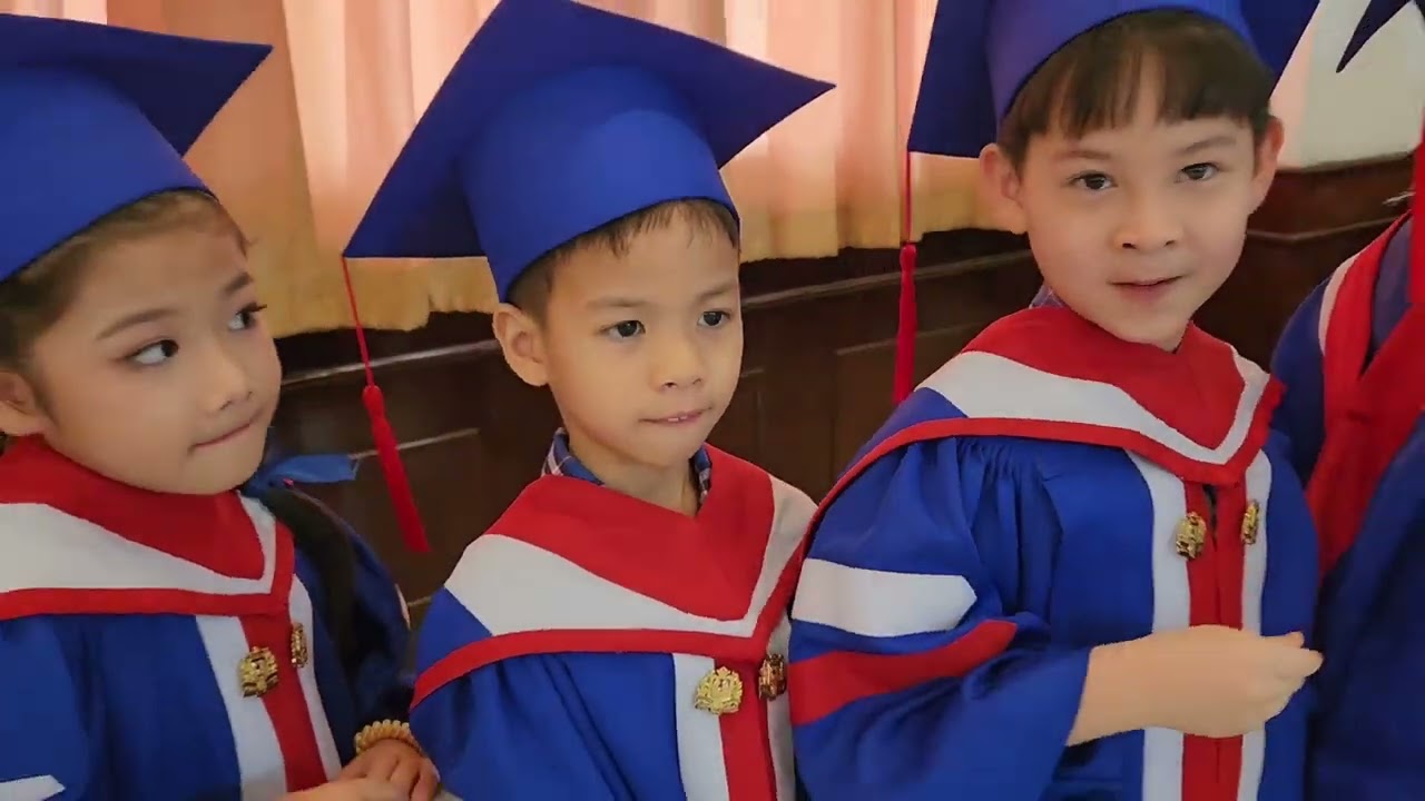 Yuta and Sky เรียนจบแล้วครับ อ.ธนสมบูรณ์