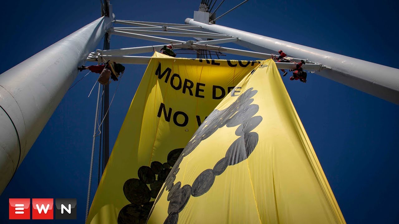 Greenpeace shuts down Nelson Mandela Bridge