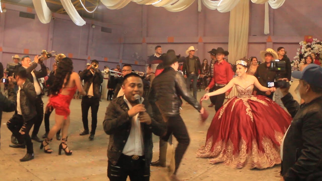 Ambientazo de Banda Corona de Michoacan en Villa Morelos