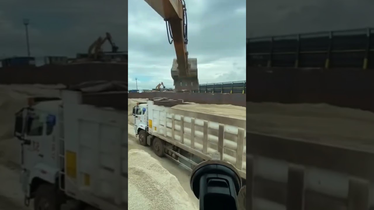 Sand Loading Techniques in Epic Big Trucks