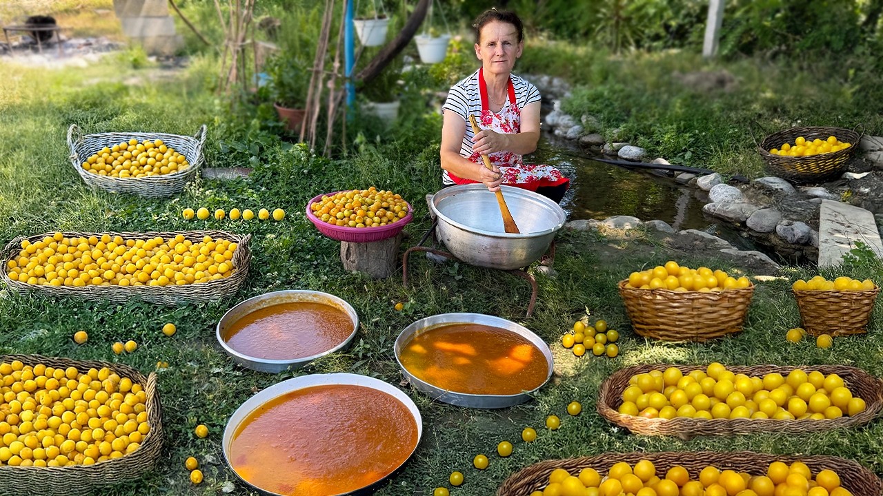 Albanian Summer Treat 🌞 – Peach Picking 🍑, Pie Baking 🥧, Ice Cream Churning 🍨! 🇦🇱
