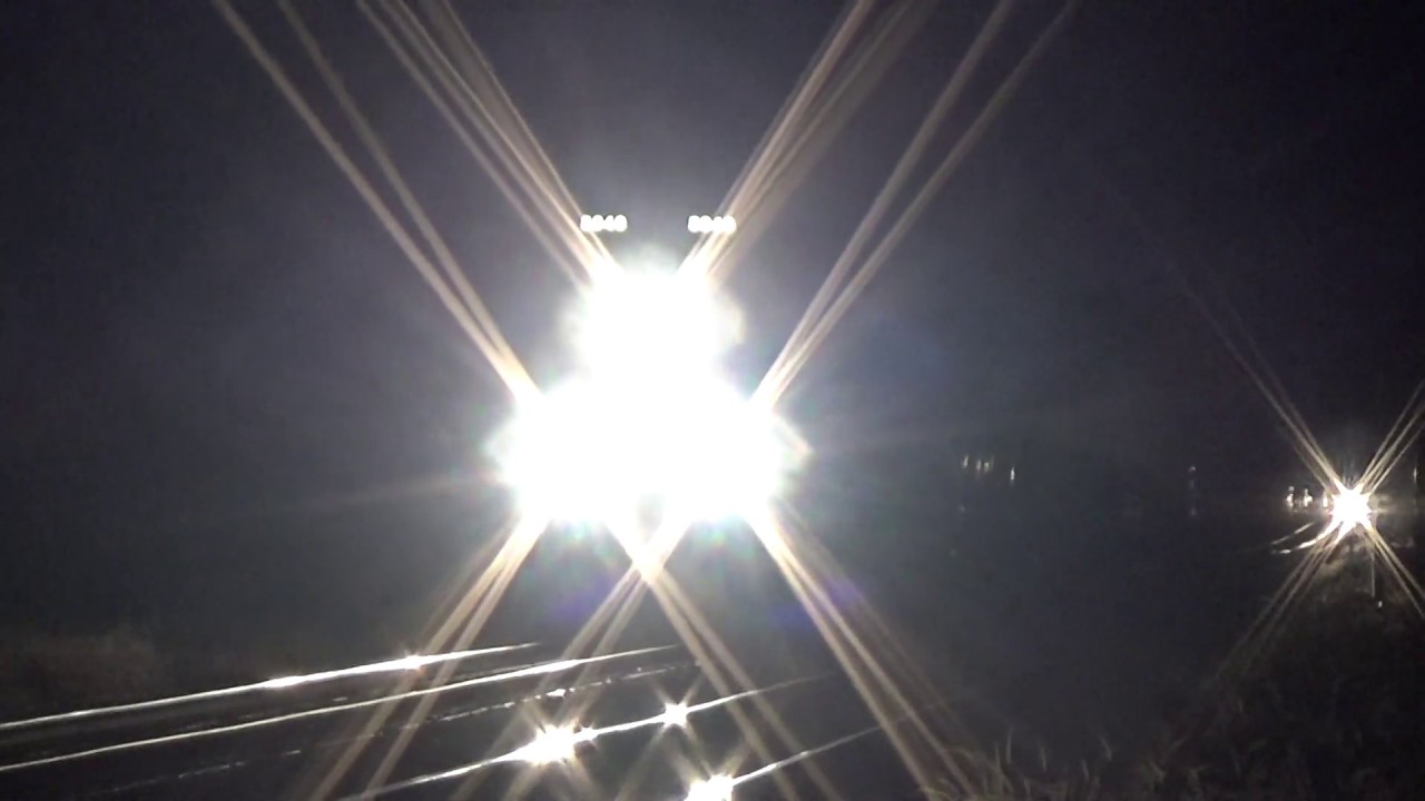 Race at Night! UP 8040 Leads a Manifest as UP 8820 Chases on 10/5/19
