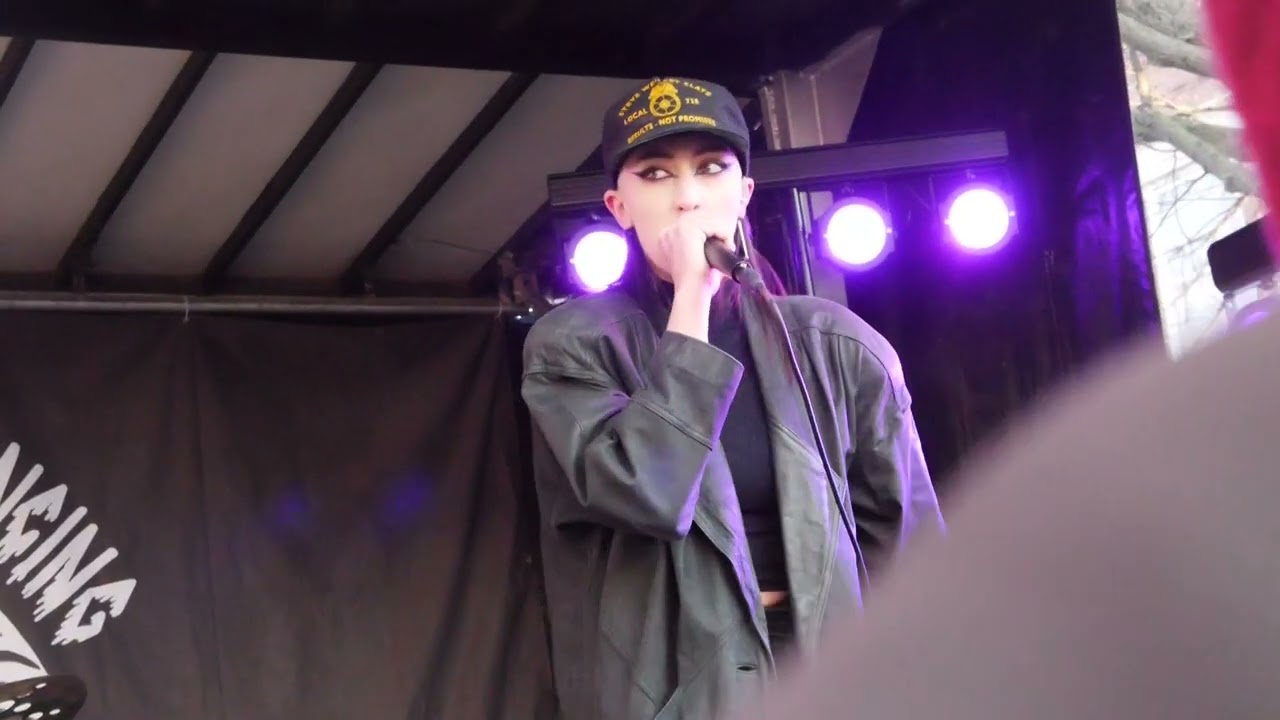 Pixel Grip at Music Frozen Dancing 2022